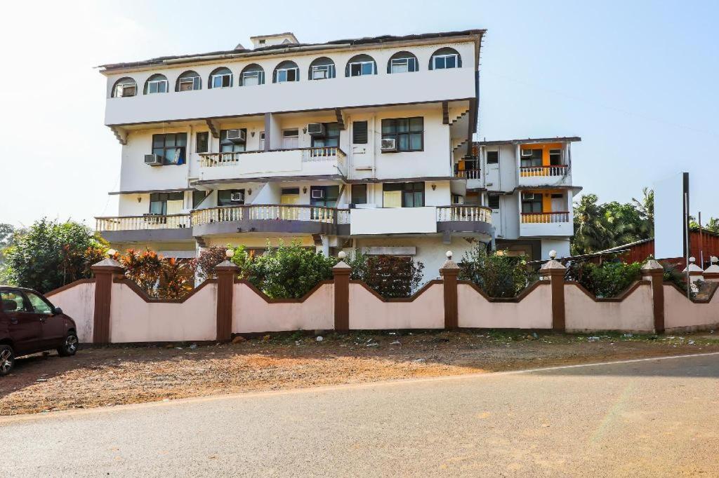 Hotel Priti International Mapusa Eksteriør billede